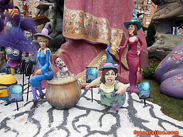 witches   put rajoy in the cauldron