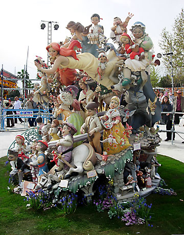 Child Falla Nou Campanar