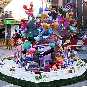 Children Falla  Antiga Campanar