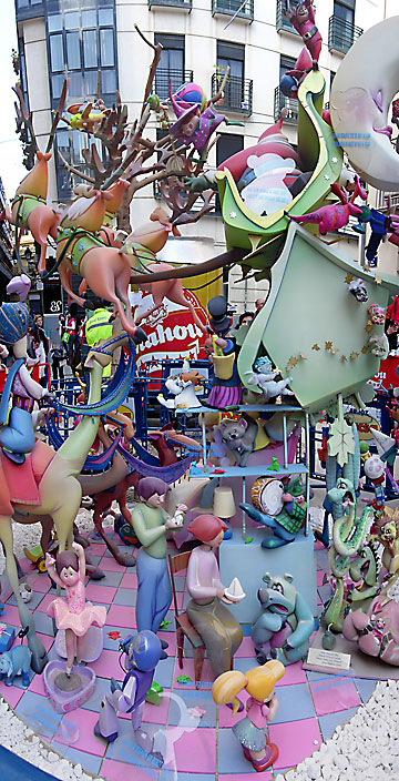 Children Falla  El Pilar