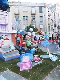 Falla Linterna-Na Robella
