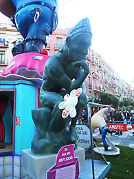 Falla Linterna-Na Robella