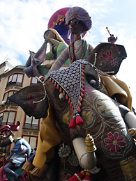 elephant and cornaca 