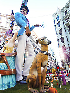 hombre elegante con perro