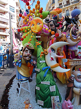 falla Salvatierra-Amorós 2015