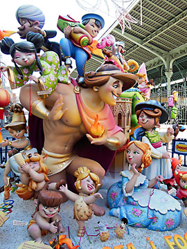 falla Salvatierra-Amorós 2015