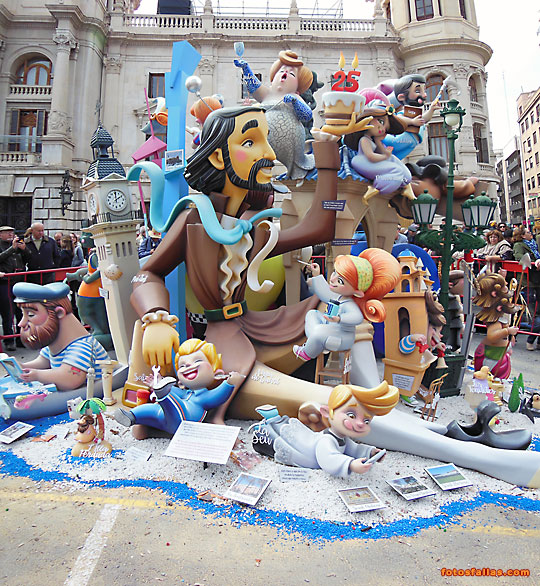 falla ayuntamiento 2016