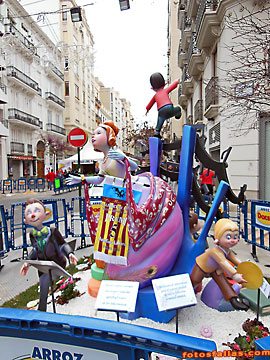 falla Pizcueta-Amorós 2016