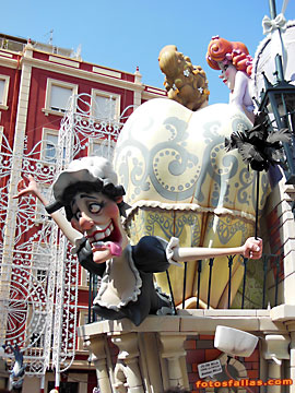 maid overlooks the balcony