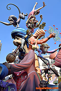 monos