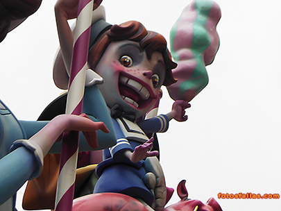 niño con dulce