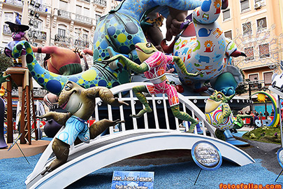 frogs running