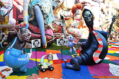 parca y artista fallero