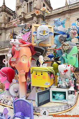Child Falla ayuntamiento  2025