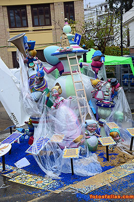 child falla Abril-Pedro el grande 2025